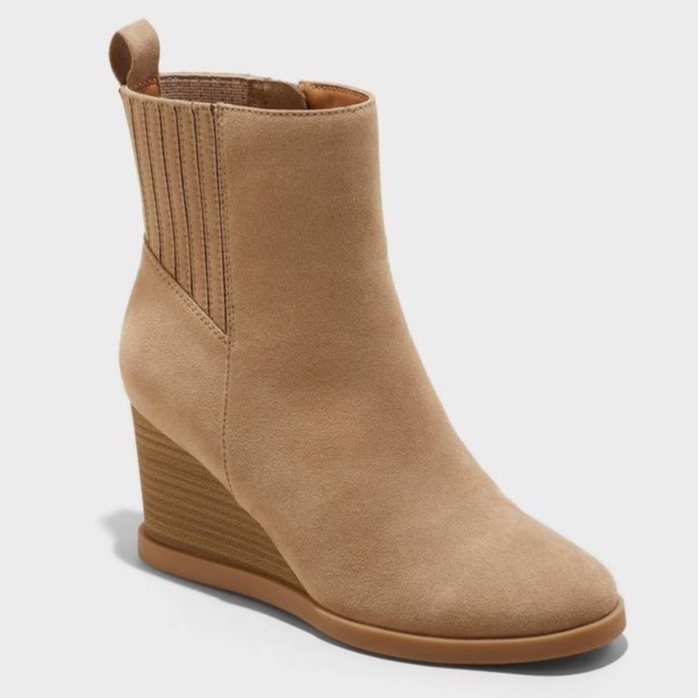 NWT UNIVERSAL THREAD winter boots